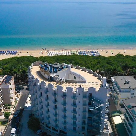 Hotel Lido Алба Адриатика Екстериор снимка