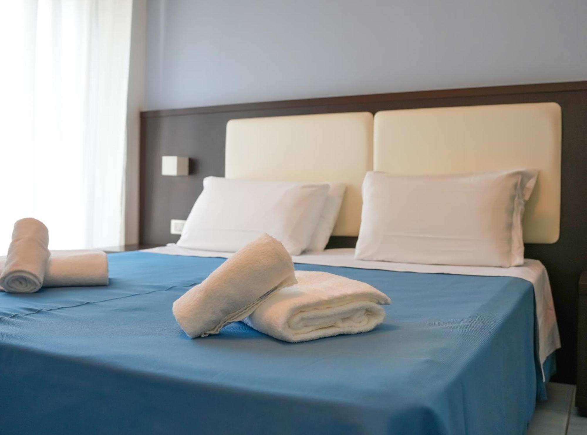 Hotel Lido Алба Адриатика Екстериор снимка
