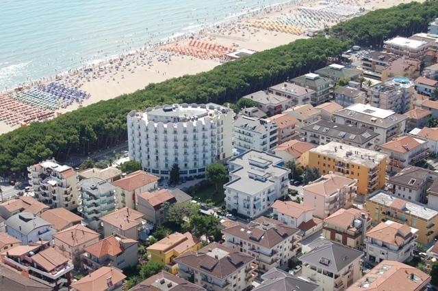 Hotel Lido Алба Адриатика Екстериор снимка