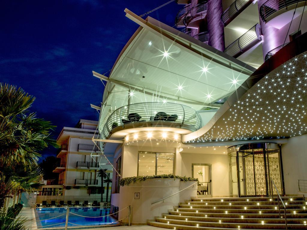 Hotel Lido Алба Адриатика Екстериор снимка